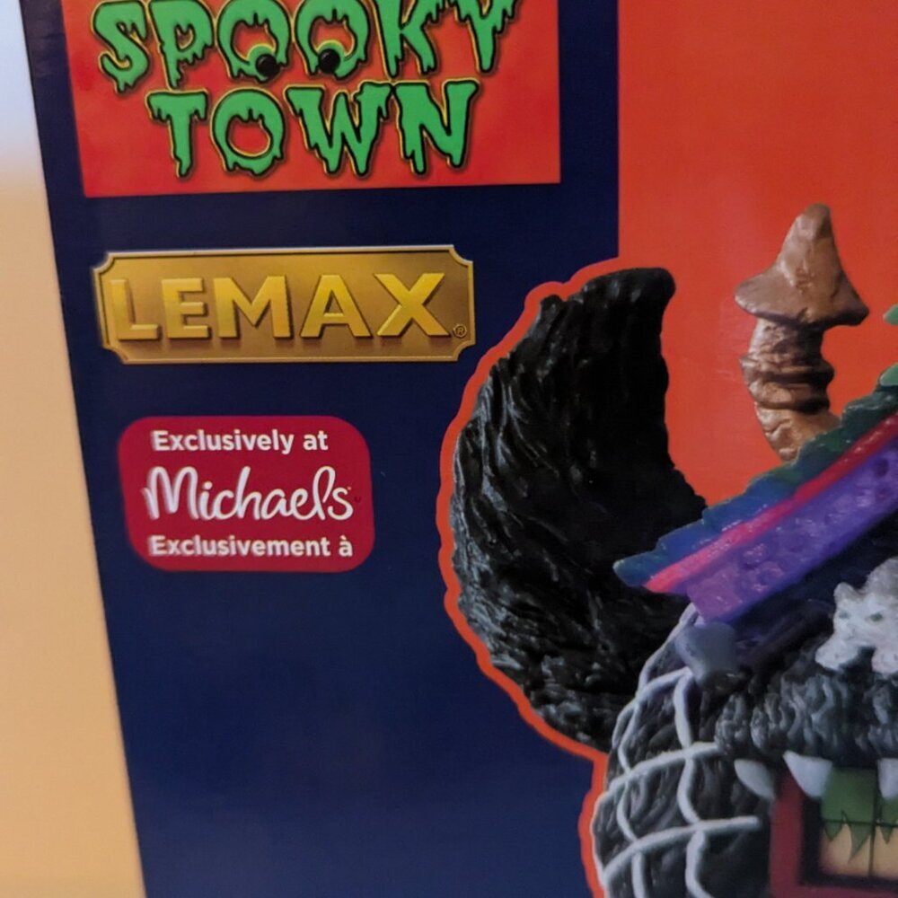 NWT Lemax Meow Mansion Retired Spooky Town Building LED Black Cat Halloween HTF - Picture 11 of 16